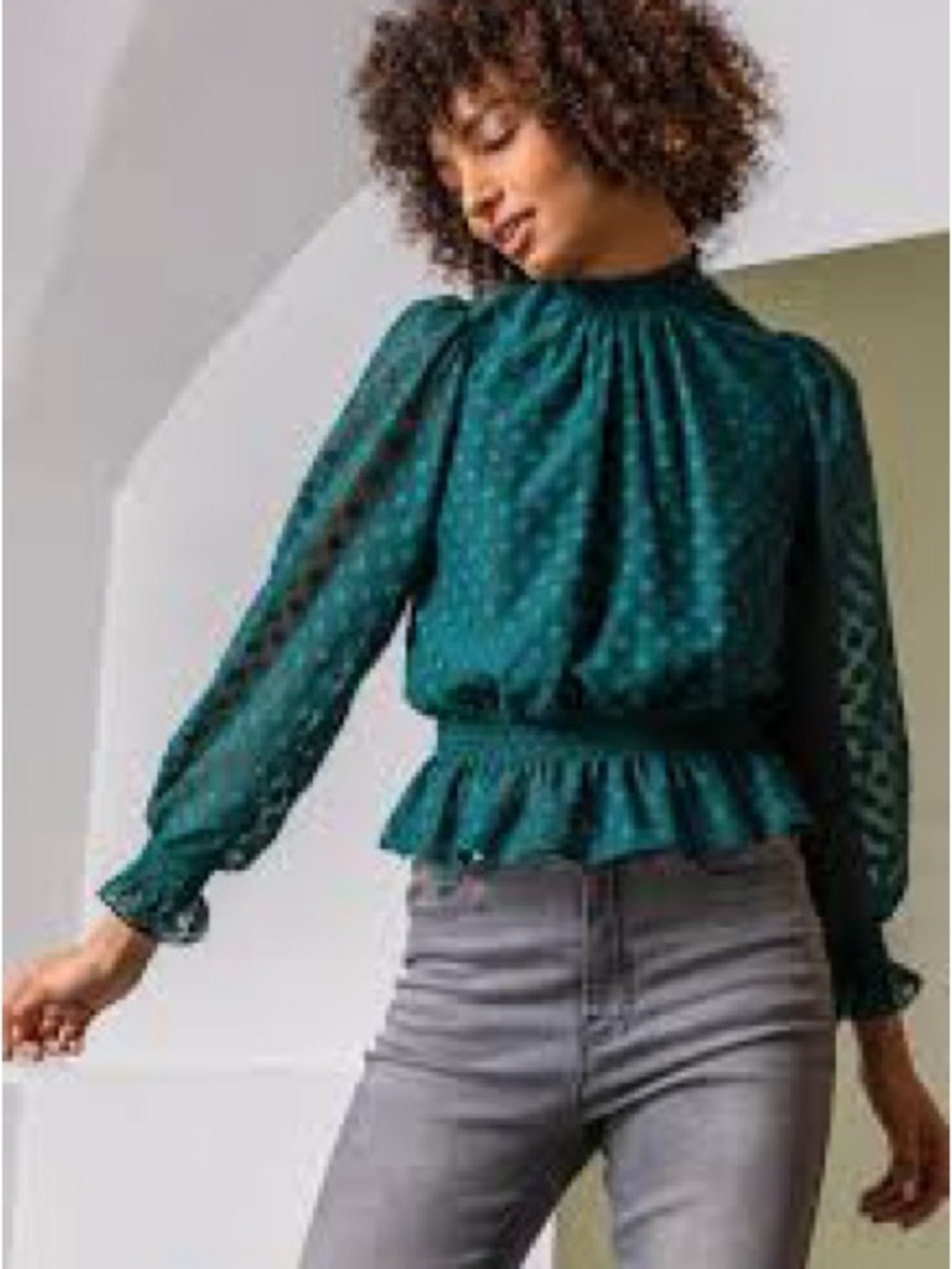 Express Green/Teal Peplum Textured Puff-Sleeve Smocked-Hem Blouse

Will fit M/L